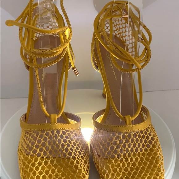 Caged - Picture 2 of 2